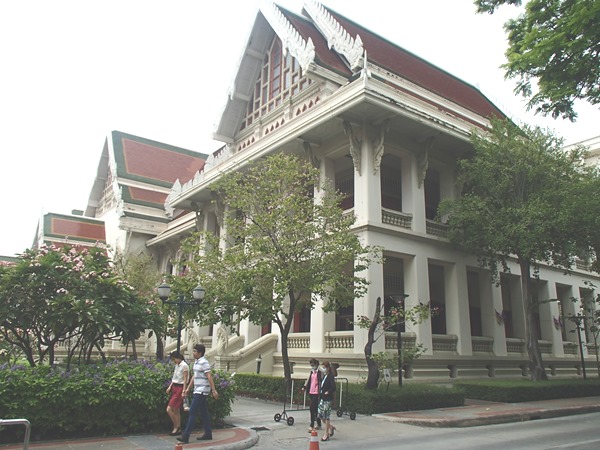 P2244643
